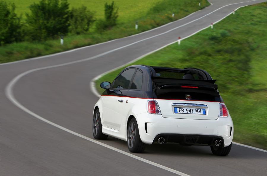  Fiat Abarth 500C 2011 года  (фото 42 из 49)
